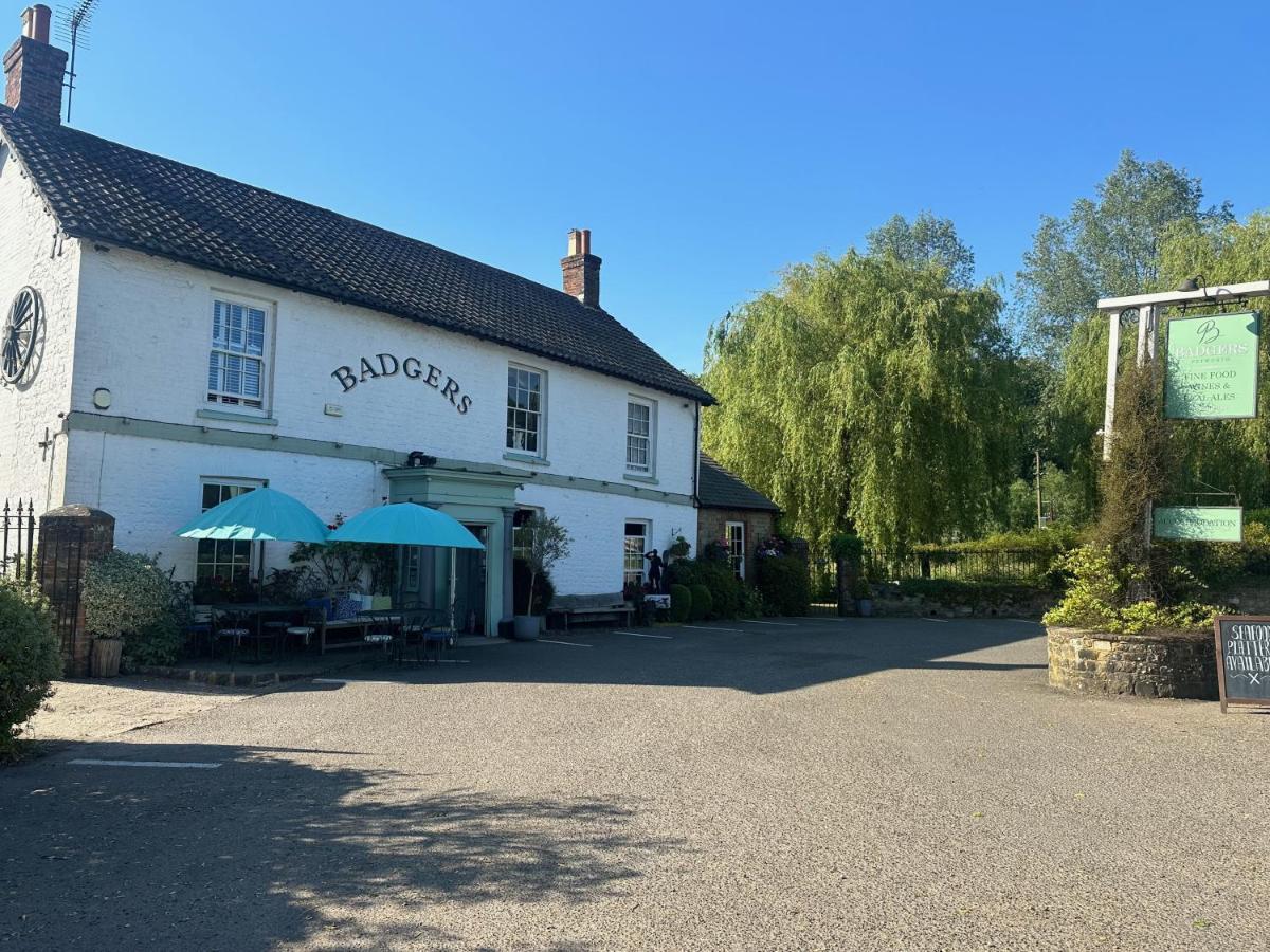 Badgers Inn Petworth Eksteriør billede